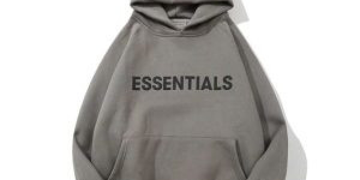 Essentials Hoodies: The Key to Achieving Laid-Back Luxury