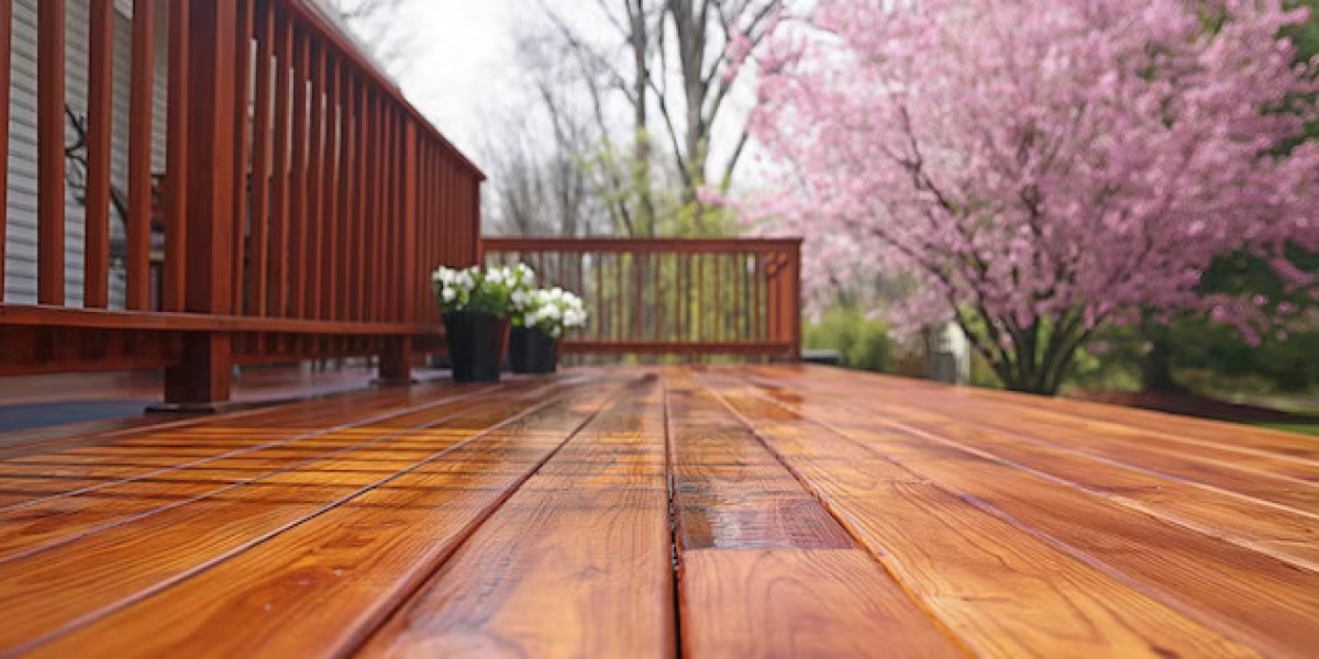 How to Choose a Durable Outdoor Decking That Fits Your Budget