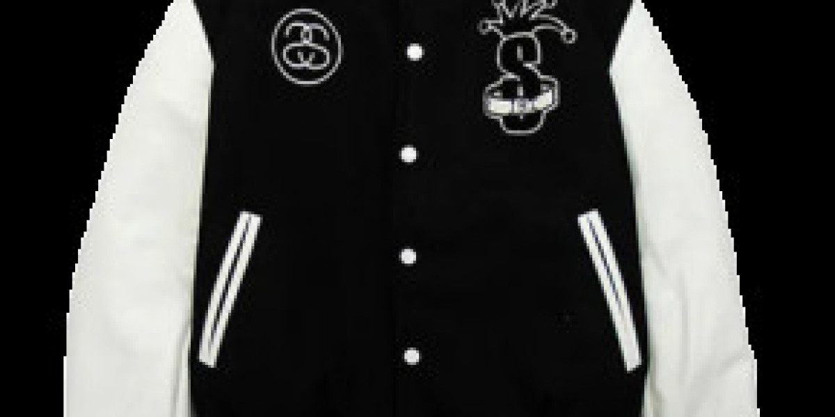 Embrace Street Culture with the Effortless Look of Stüssy